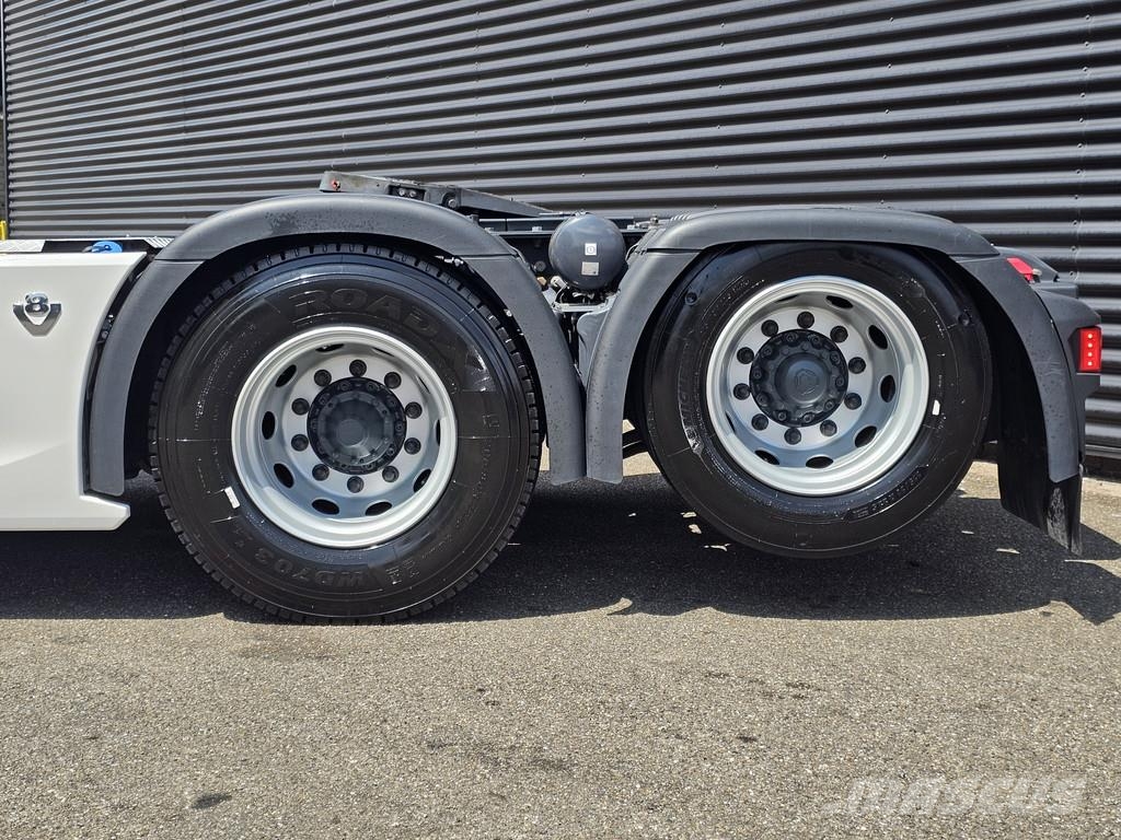Scania S660 V8 6x2 BOOGIE / RETARDER / FULL AIR SUSPENSIO Camiones tractor
