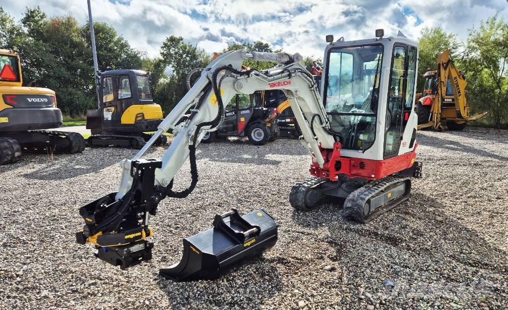 Takeuchi TB 225 小型挖土機/掘鑿機<7t(小型挖掘機)