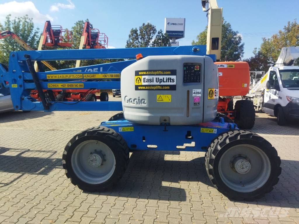 Genie Z 45/25 RT Kĺbové plošiny