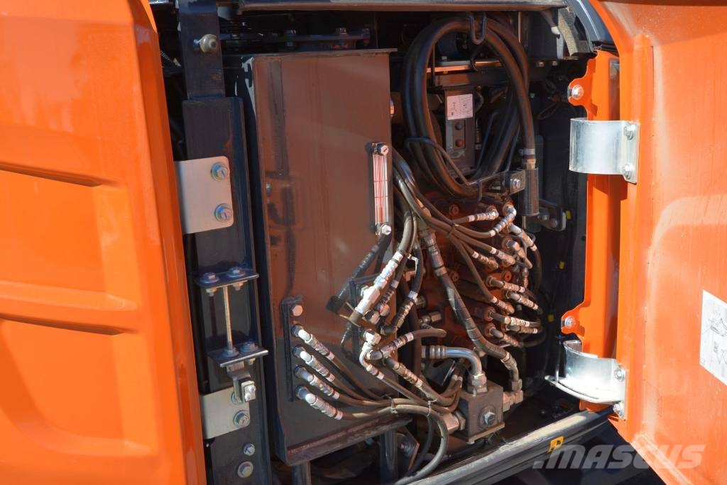 Hitachi ZX 95 US-7 Midi bageri 7t – 12t