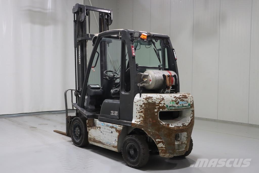 Nissan U1D2A25LQ شاحنات LPG