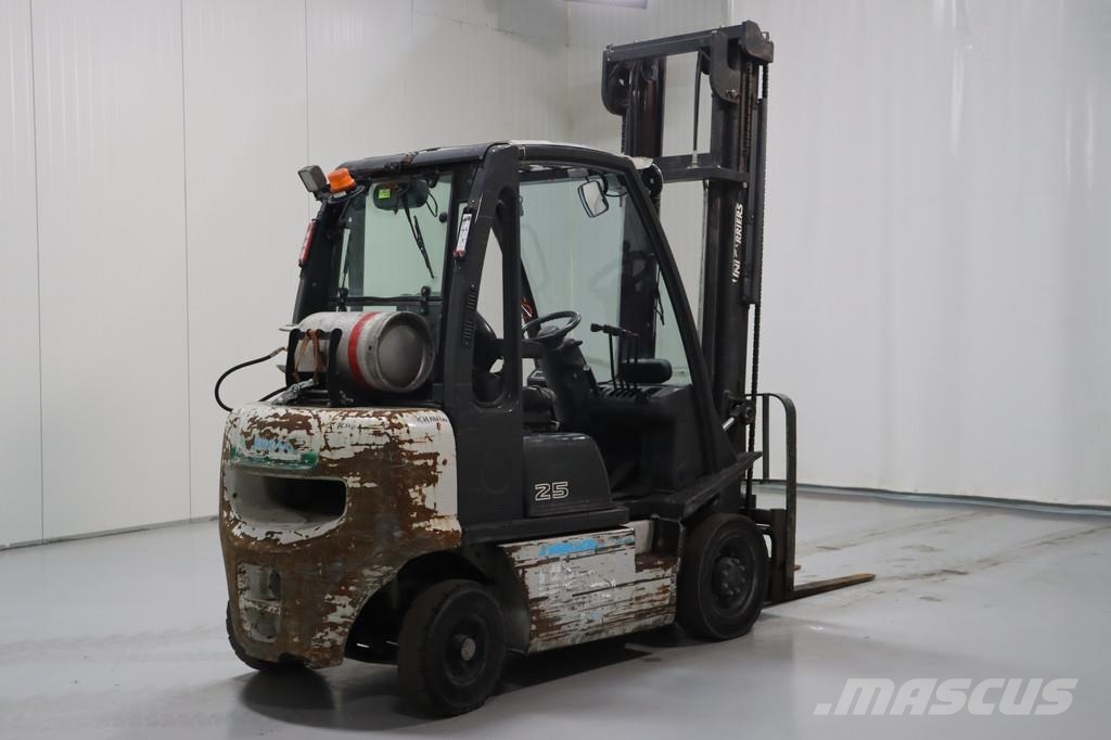 Nissan U1D2A25LQ شاحنات LPG