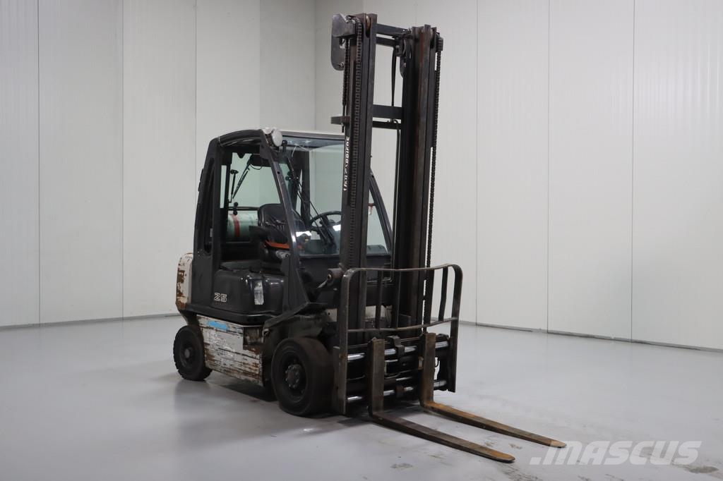 Nissan U1D2A25LQ شاحنات LPG