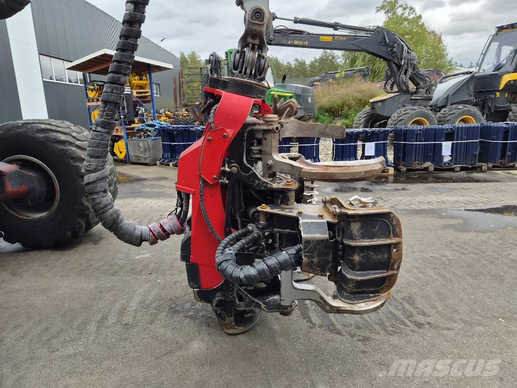 Komatsu 951 Харвестеры