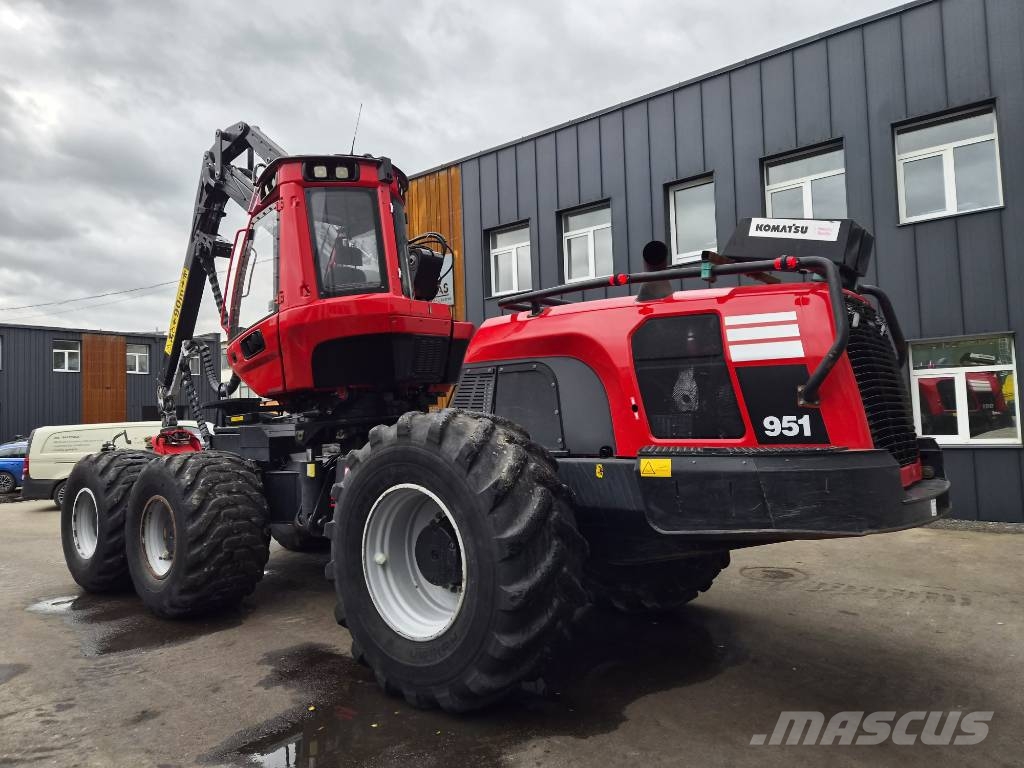 Komatsu 951 Харвестеры