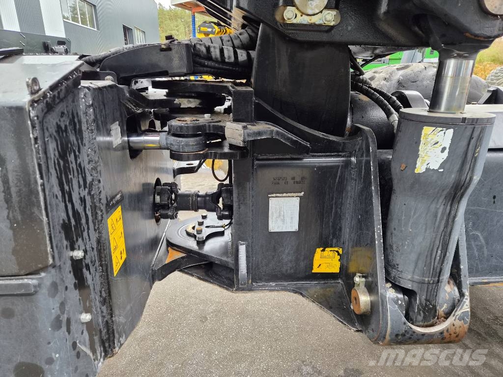 Komatsu 951 Харвестеры