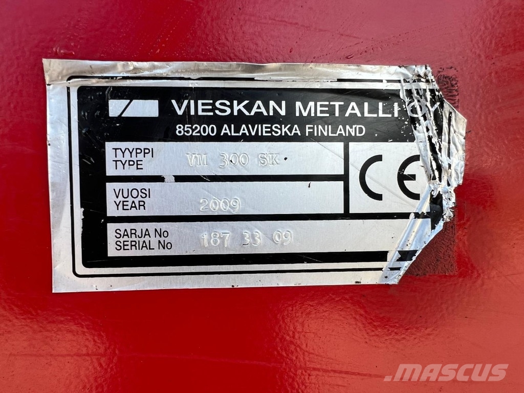 VM 300 SK kylvölannoitin hyvillä varusteilla. Zaaicombinaties