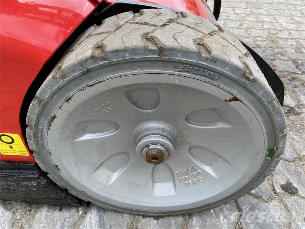 Manitou 100VJR Personenaufzüge