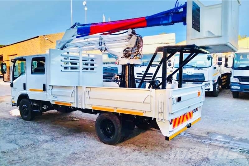 Isuzu NPR 400 AMT Crew Cab 其他貨車
