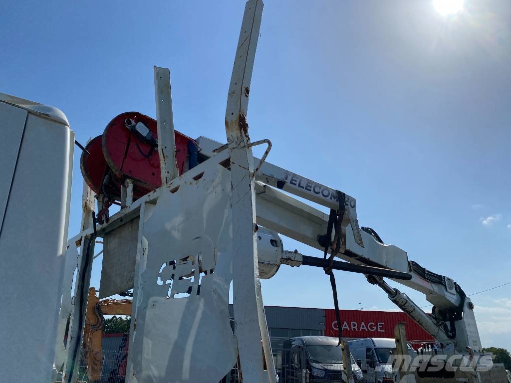 Iveco EUROCARGO 140-250/TELECOM20-HEP endommagée Ostali kamioni