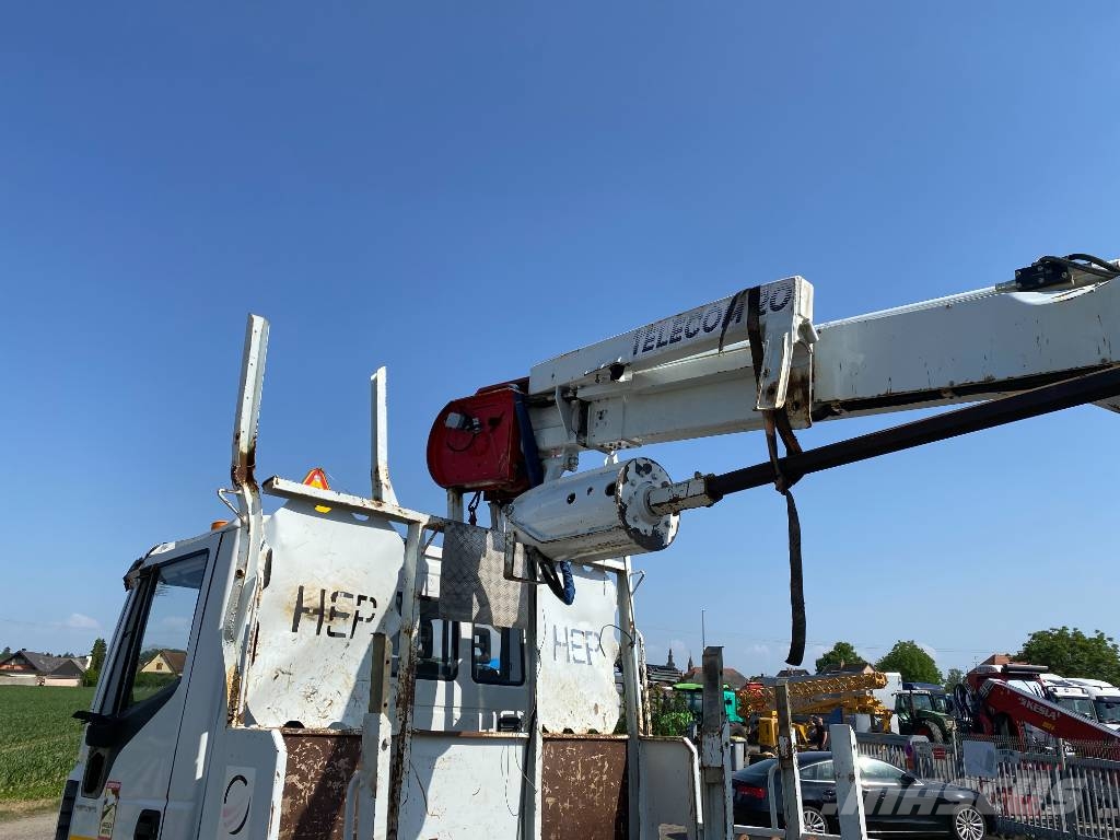 Iveco EUROCARGO 140-250/TELECOM20-HEP endommagée Ostali kamioni