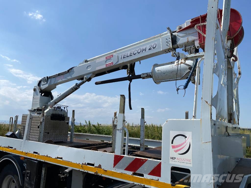 Iveco EUROCARGO 140-250/TELECOM20-HEP endommagée Ostali kamioni