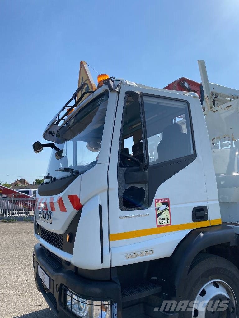 Iveco EUROCARGO 140-250/TELECOM20-HEP endommagée Ostali kamioni