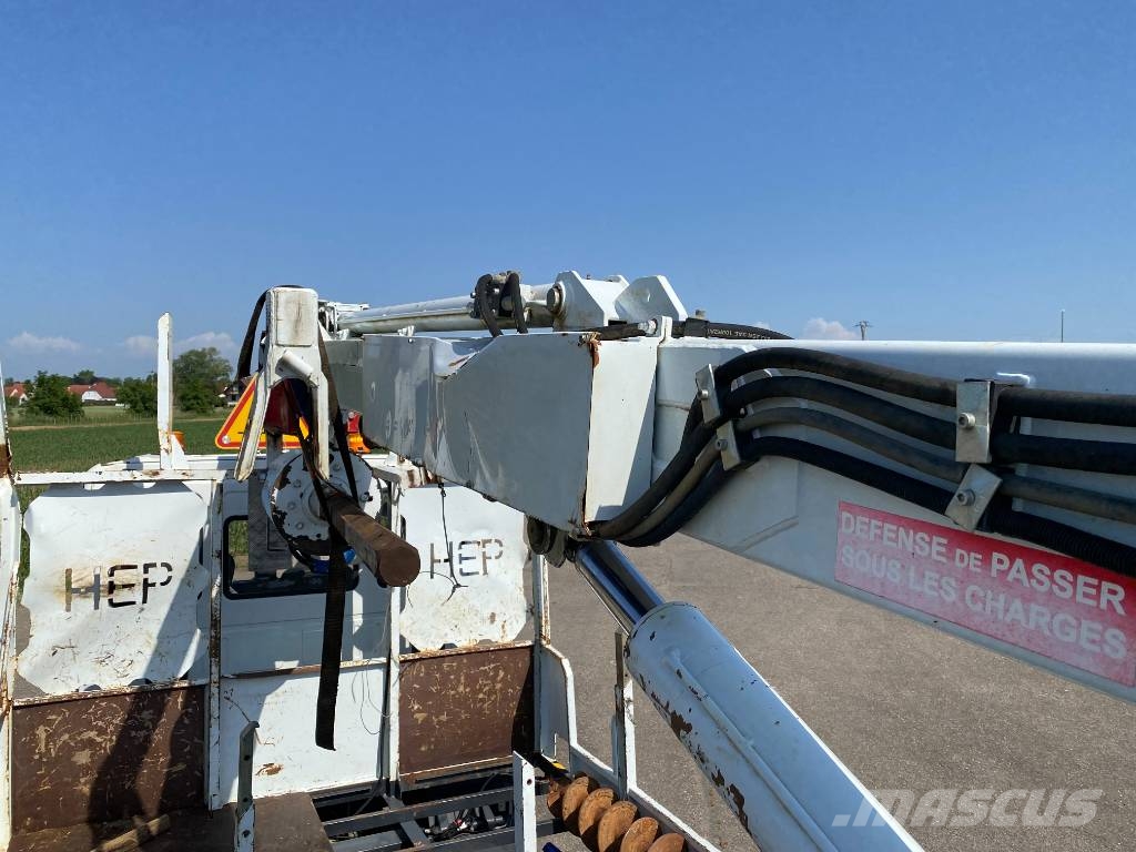 Iveco EUROCARGO 140-250/TELECOM20-HEP endommagée Ostali kamioni