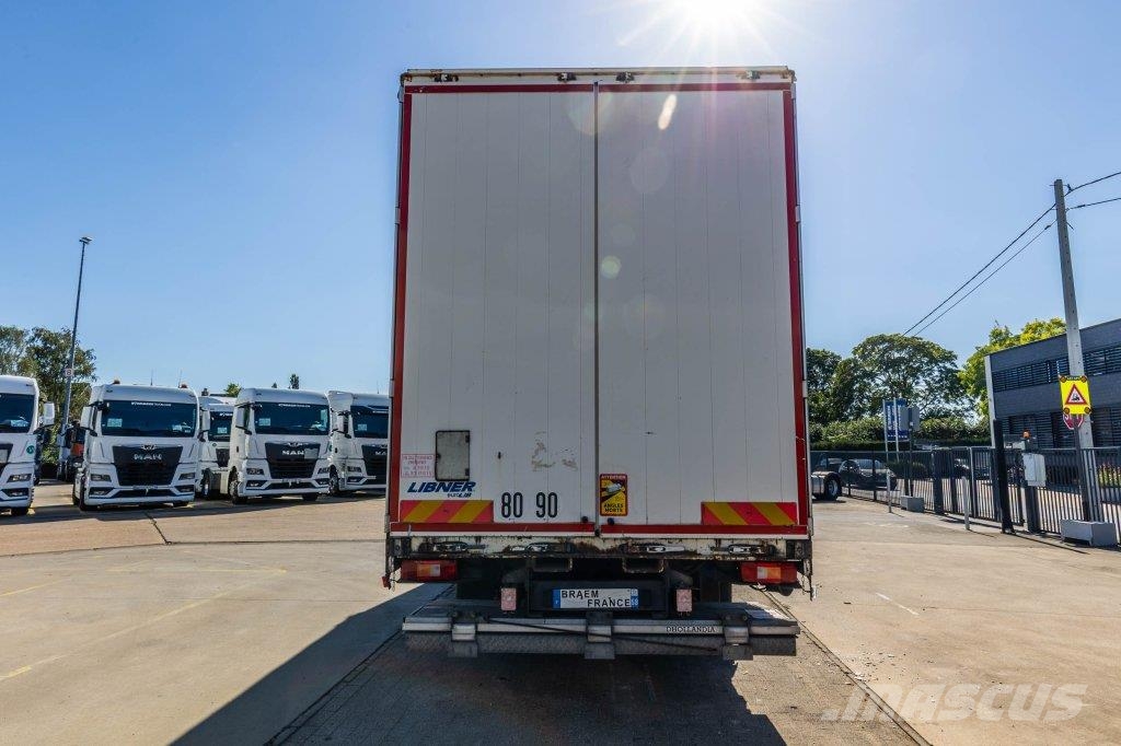 Renault PREMIUM 430 DXI (19t.)+Dhollandia 3T. Camión con caja abierta