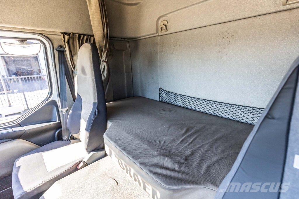 Renault PREMIUM 430 DXI (19t.)+Dhollandia 3T. Camión con caja abierta