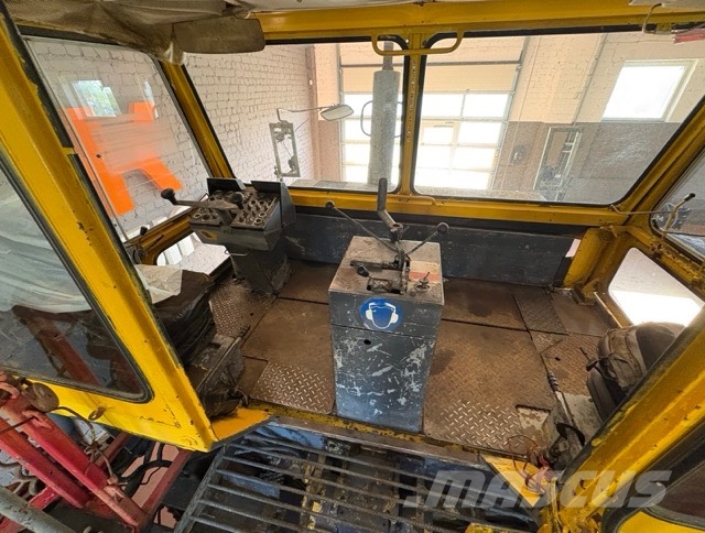 ABG Titan 420 for parts هيدروليات