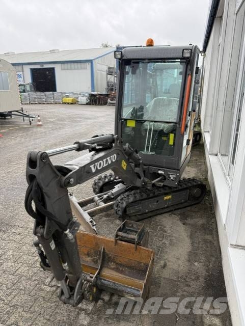 Volvo Minibagger EC18 小型挖掘机