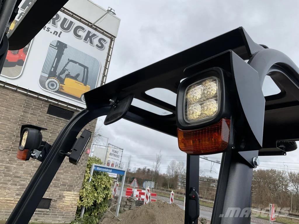 EP EFL 303 B 300KG 4.80METER HEFTRUCK Kahveltõstukid - muud