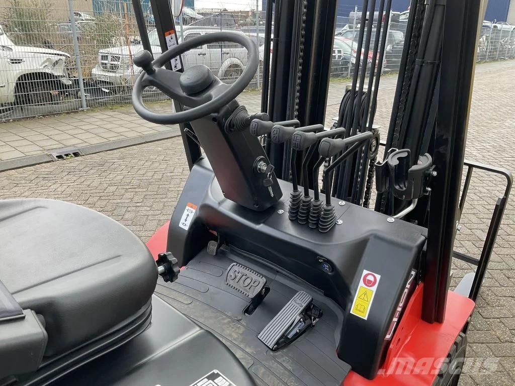 EP EFL 303 B 300KG 4.80METER HEFTRUCK Kahveltõstukid - muud