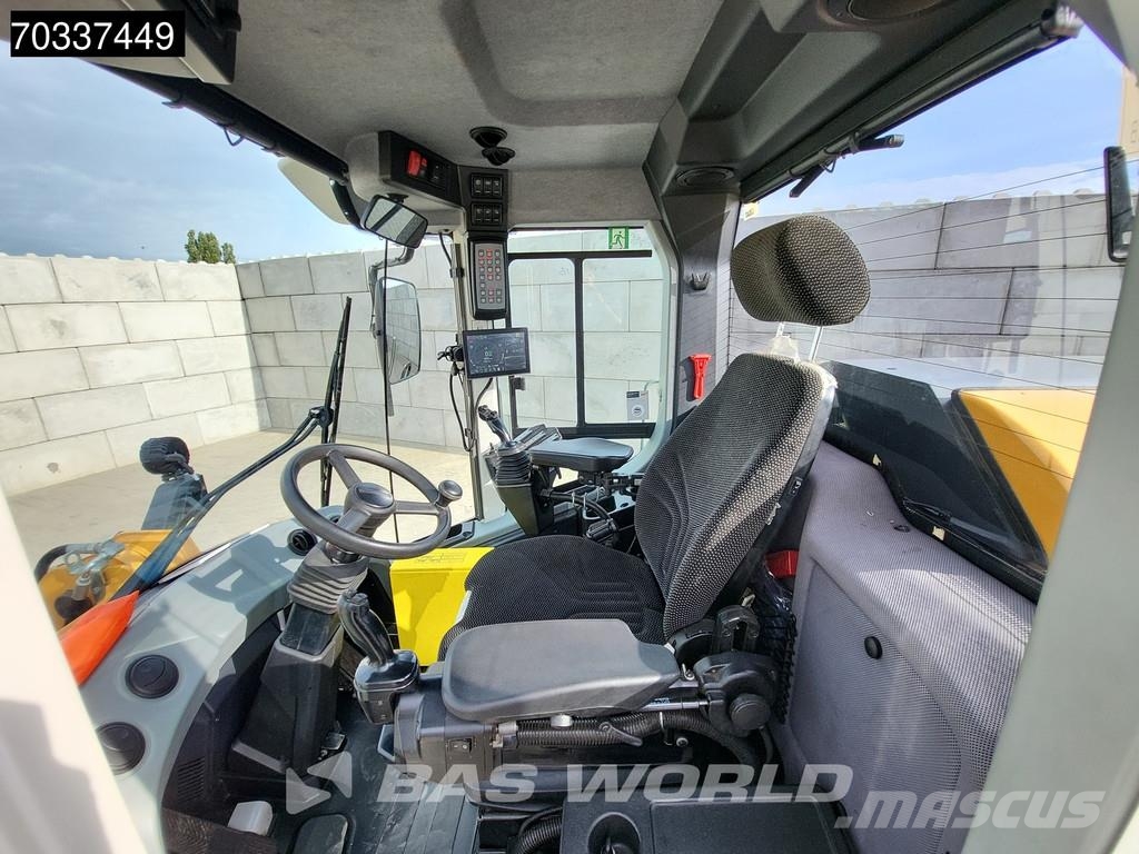 Liebherr L550 لوادر بعجل