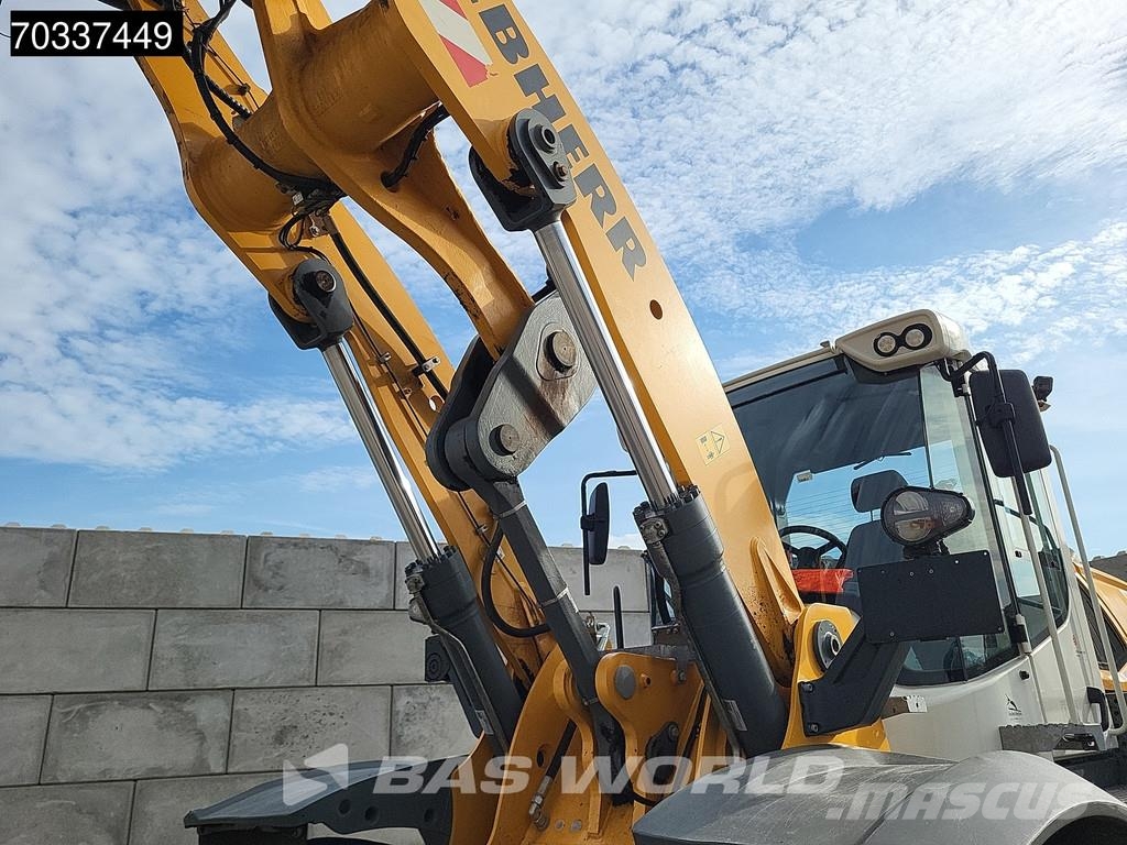 Liebherr L550 لوادر بعجل