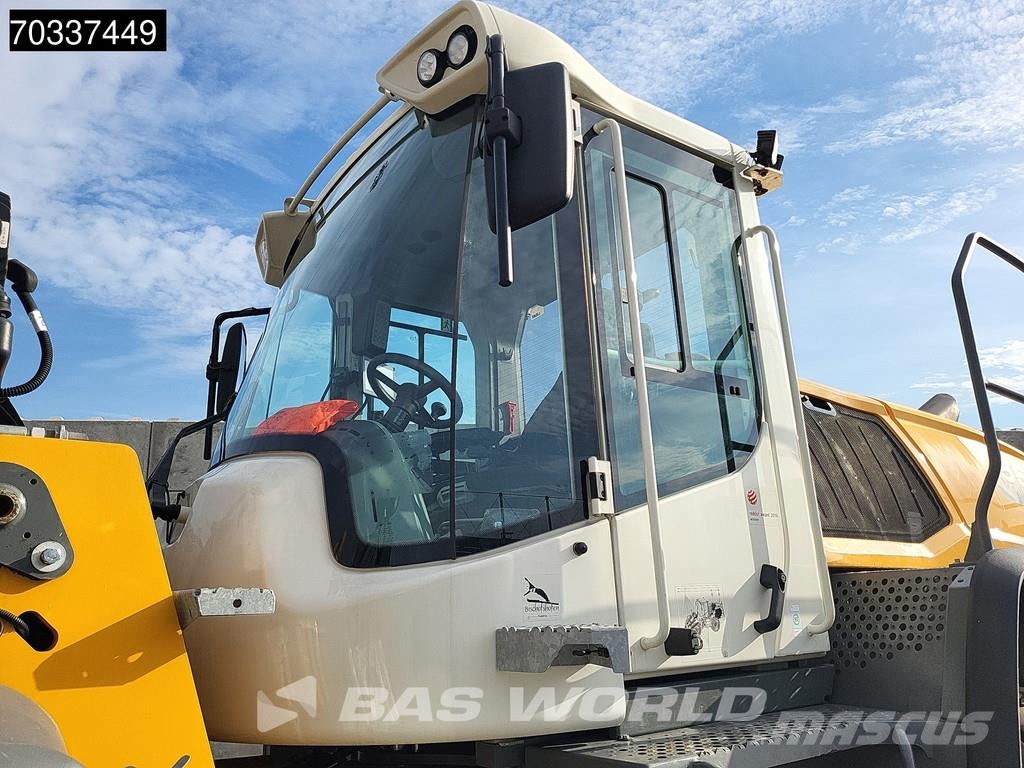 Liebherr L550 لوادر بعجل