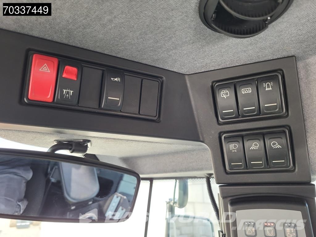 Liebherr L550 لوادر بعجل