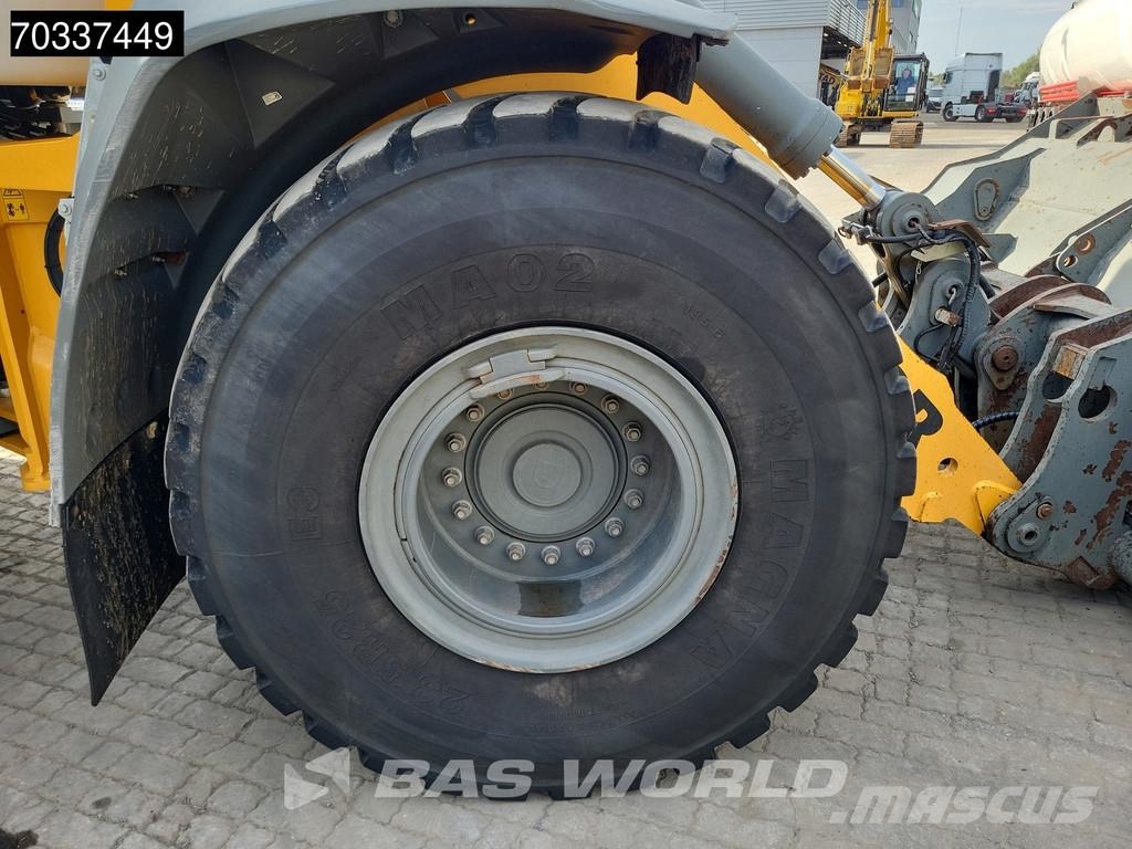 Liebherr L550 لوادر بعجل