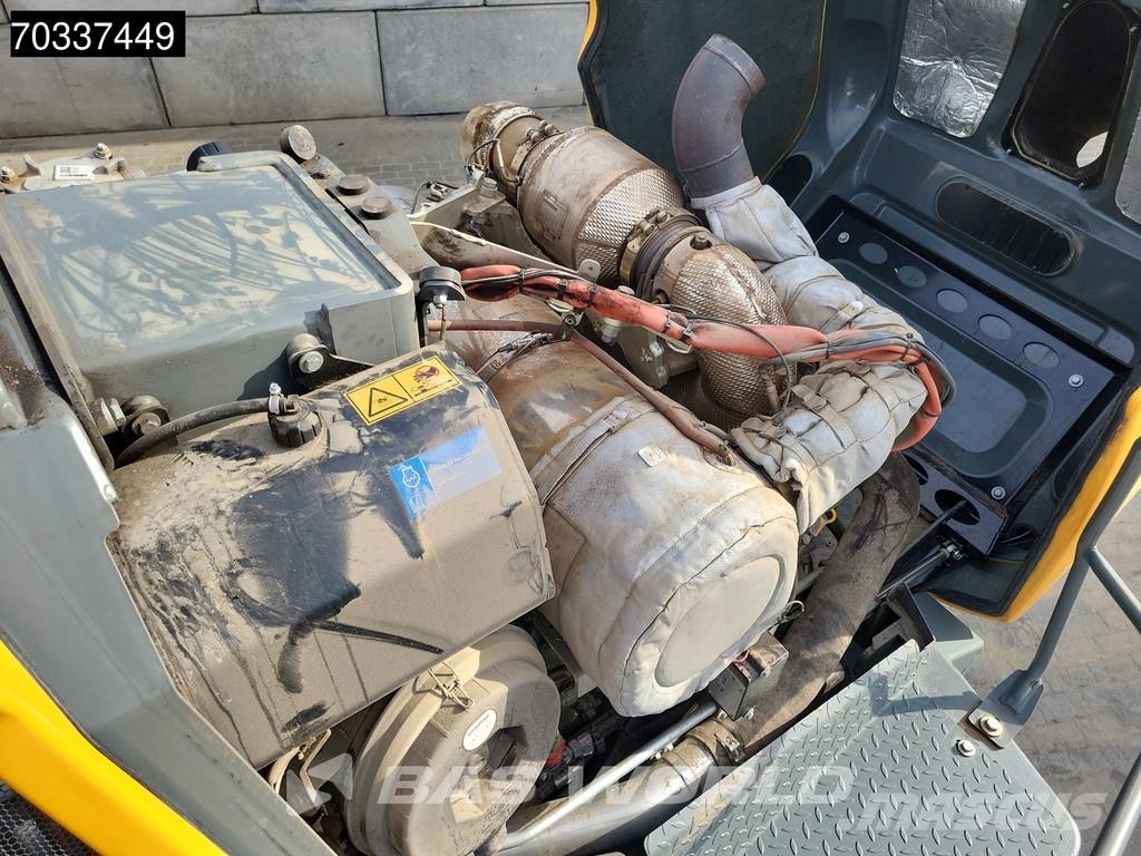 Liebherr L550 لوادر بعجل