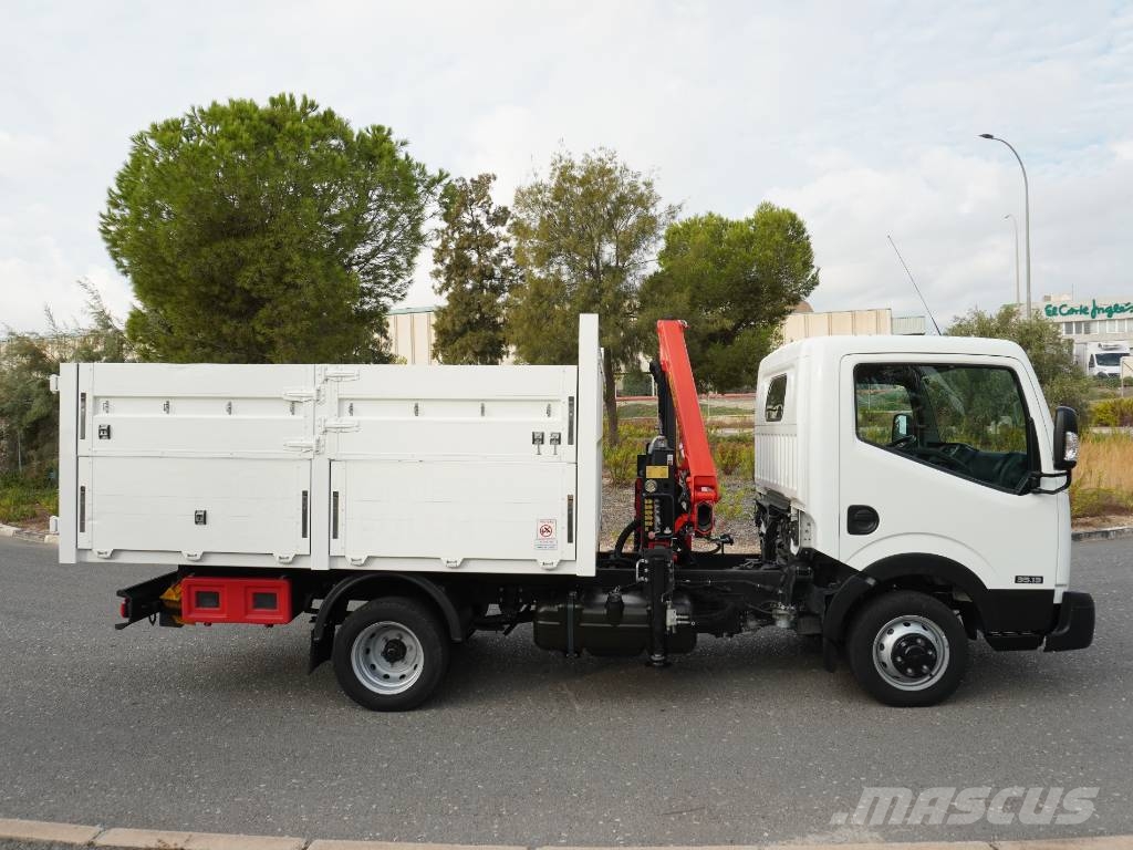 Nissan NT400 CABSTAR BASCULANTE Y PLUMA**POCO USO** Żurawie samochodowe