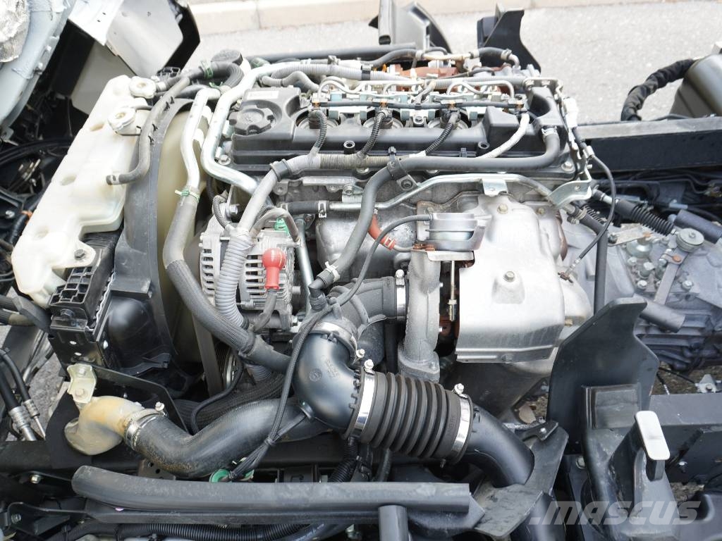 Nissan NT400 CABSTAR BASCULANTE Y PLUMA**POCO USO** Żurawie samochodowe