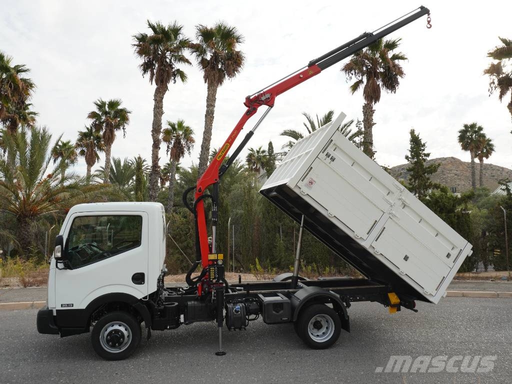 Nissan NT400 CABSTAR BASCULANTE Y PLUMA**POCO USO** Żurawie samochodowe