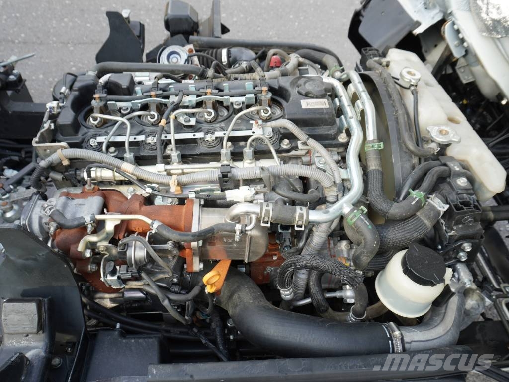 Nissan NT400 CABSTAR BASCULANTE Y PLUMA**POCO USO** Żurawie samochodowe