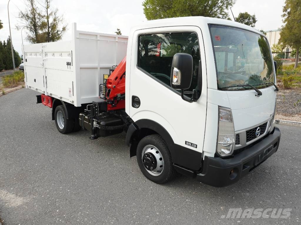Nissan NT400 CABSTAR BASCULANTE Y PLUMA**POCO USO** Żurawie samochodowe
