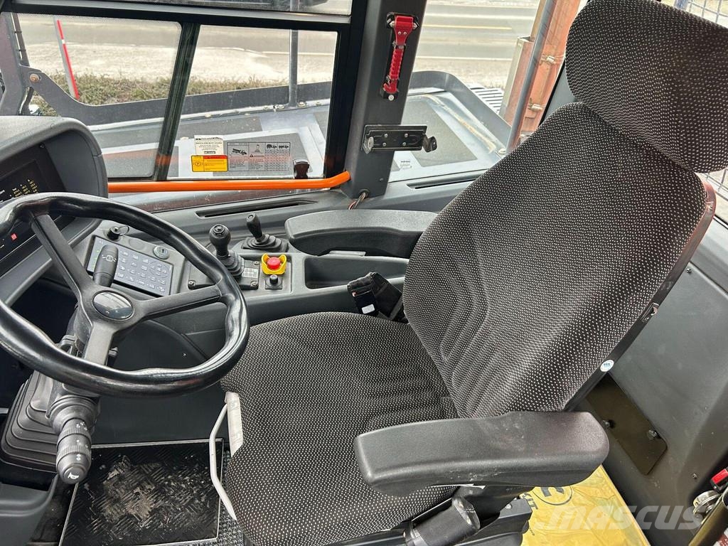 Doosan DA 45 ساحبات مفصلية
