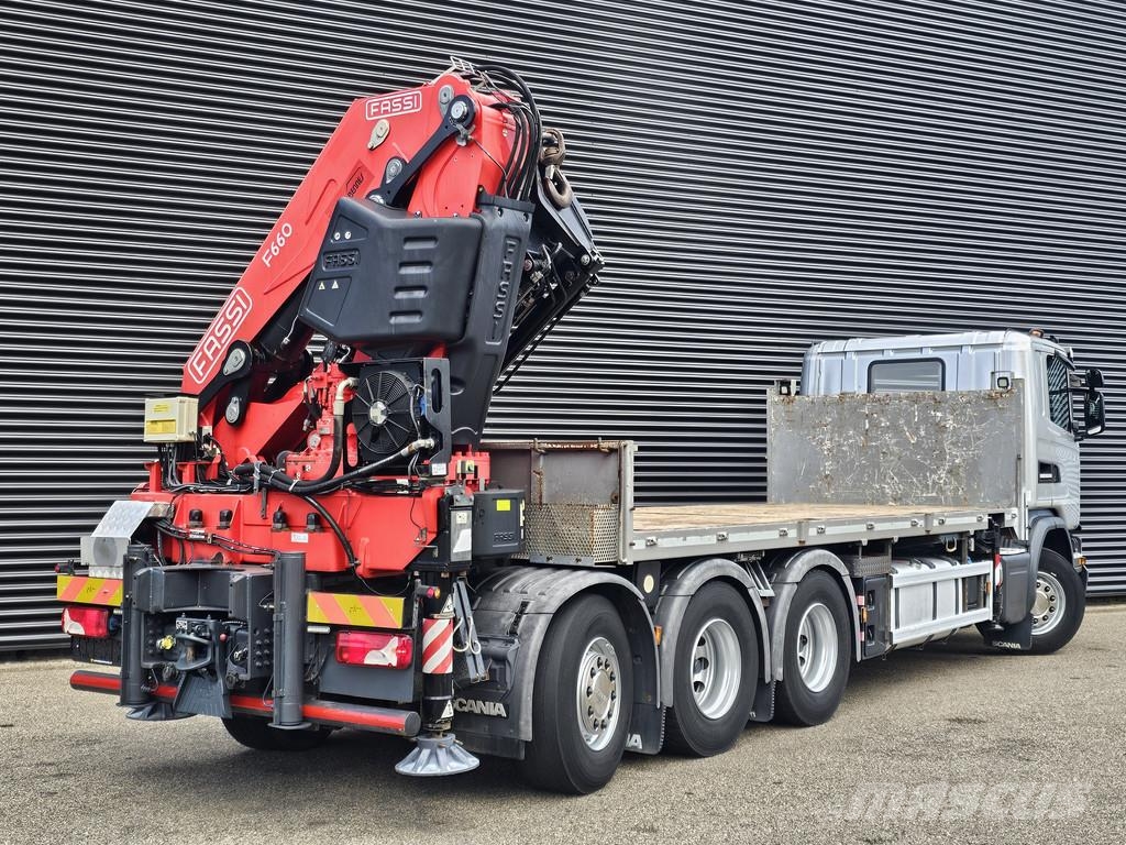Scania G450 8x4 / RETARDER / FASSI F660 CRANE / KRAN / GR Vlakke laadvloer met kraan