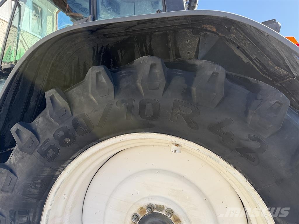 New Holland Iný model VIN 135 Трактори