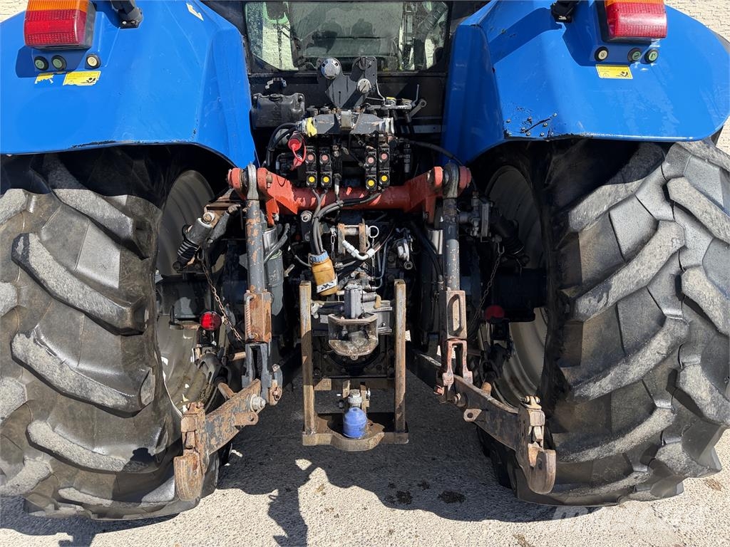 New Holland Iný model VIN 135 Трактори