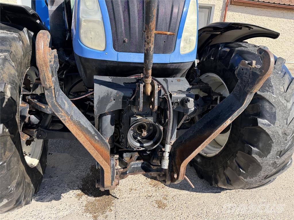 New Holland Iný model VIN 135 Трактори