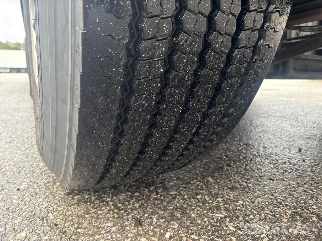 Mercedes-Benz AROCS 3253 8x2*6 EURO6 + RETARDER Šasija ar kabīni