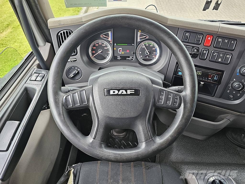DAF LF 210 11.9T LIFT CURTAIN R Camiones caja cerrada