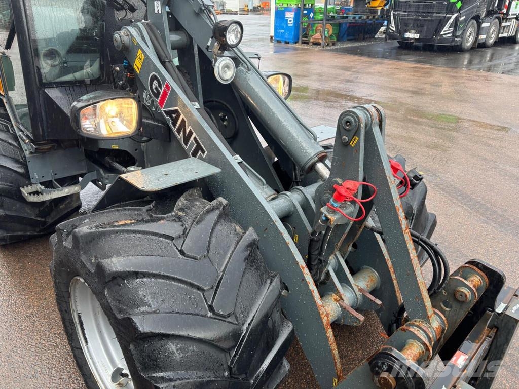 GiANT V452T X-tra HD Wheel loaders