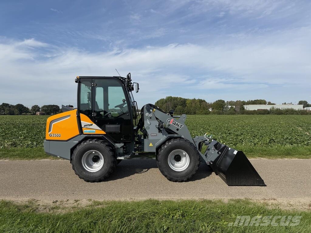 GiANT G3500 shovel 2026 77 uur DEMO €899 LEASE Pyöräkuormaajat