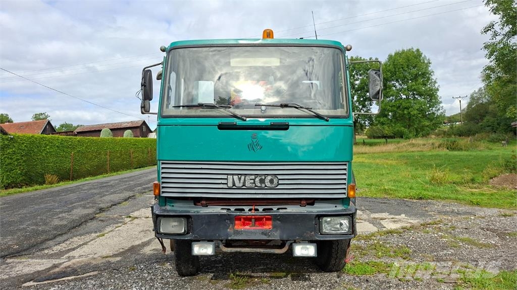 Iveco MAGIRUS 170-23 4X4 + HR PALFINGER PK 8000 A شاحنات قلابة
