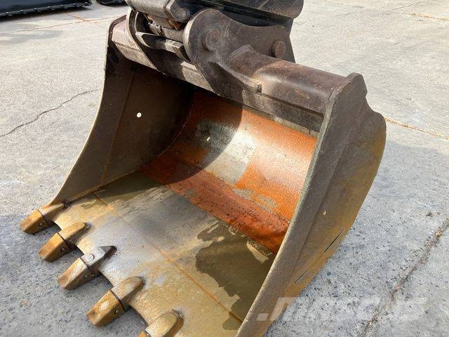 JCB 210 X Lánctalpas kotrók