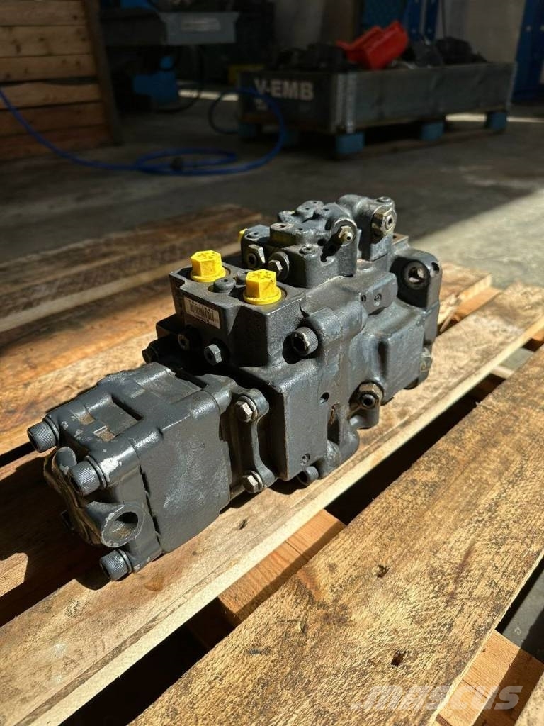 Komatsu PC 30 MR-1 油圧機
