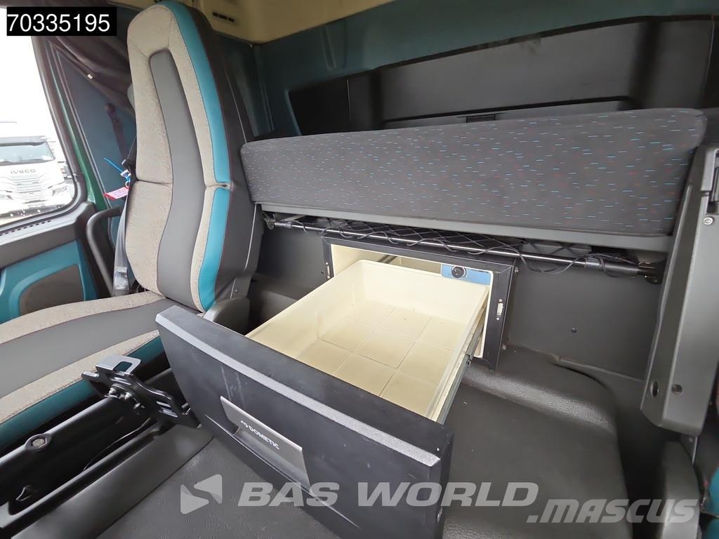 Volvo FM 460 6X2 700cm platform Lift+steering axle Retar شاحنات مسطحة/مفصلية الجوانب