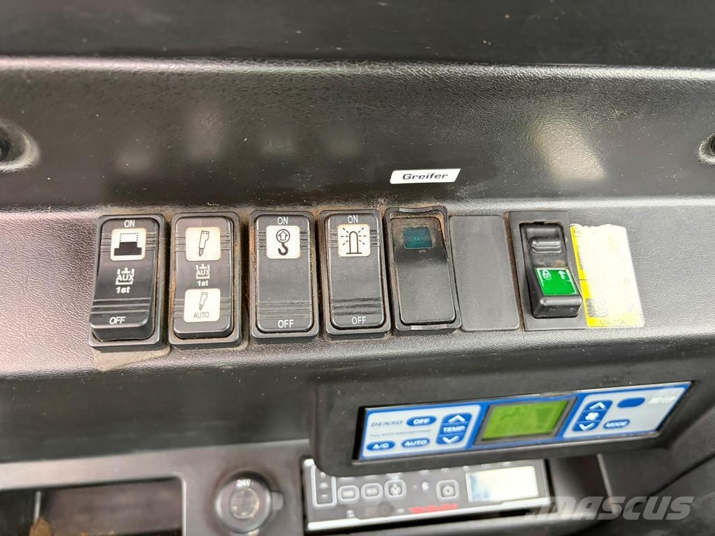 Takeuchi TB295W-1 Midi excavators  7t - 12t