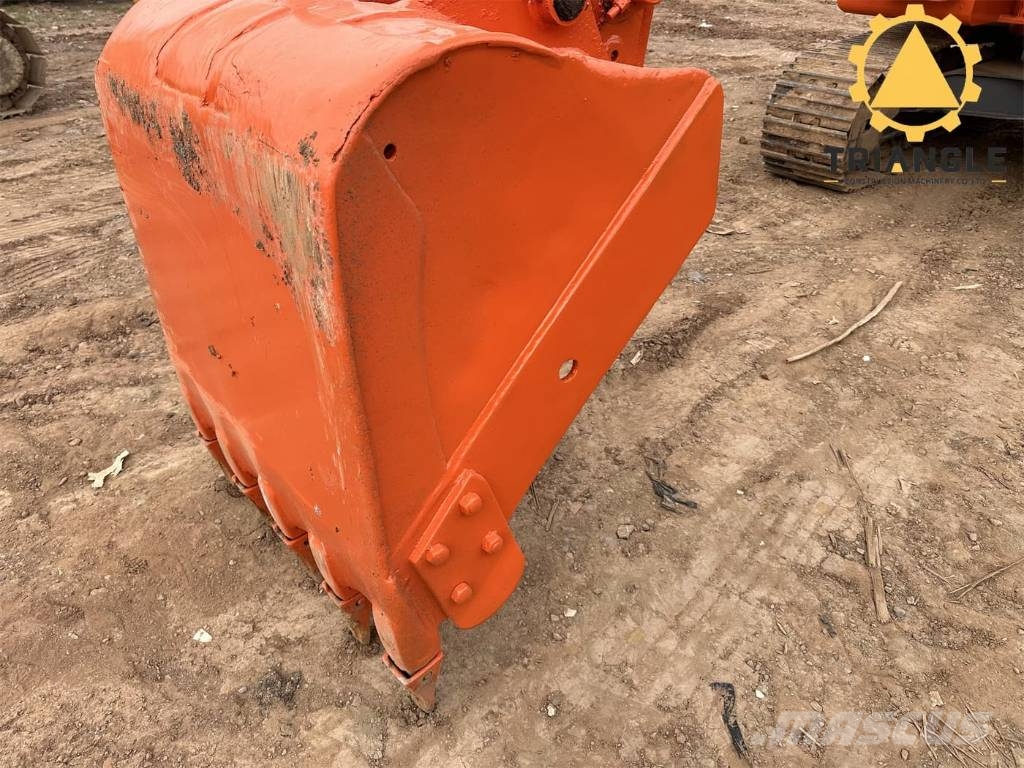 Doosan DX 120 Bagri goseničarji